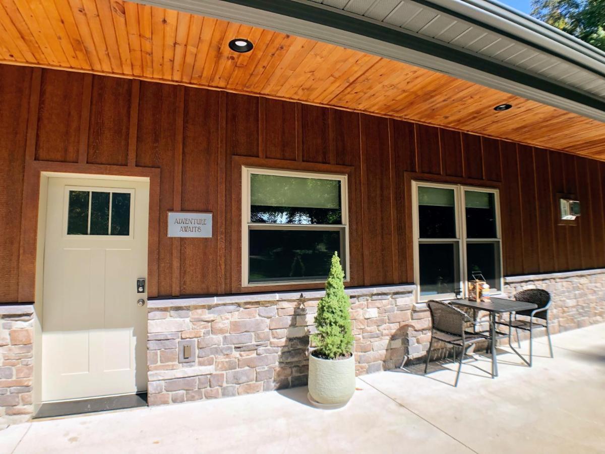 Sojourner'S Lodge & Log Cabin Suites Dundee Buitenkant foto